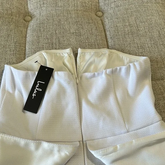 LULUS WHERE ARE YOU WHITE STRAPLESS ROMPER SIZE S - Picture 5 of 16
